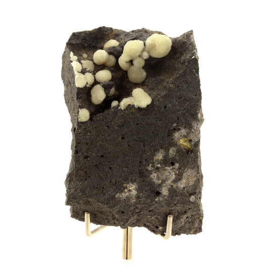 Calcite. 502.1 carats. Carrière de basalte, Agde, Hérault, France