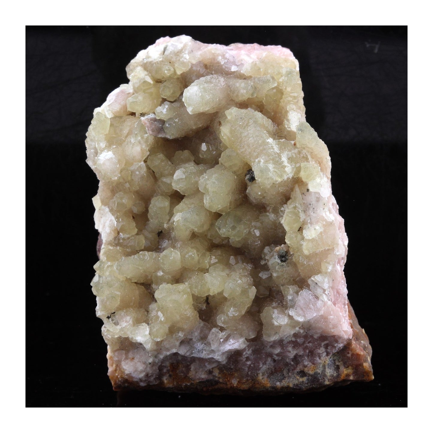 Calcite. 363.5 carats. Luzy, Nièvre, France