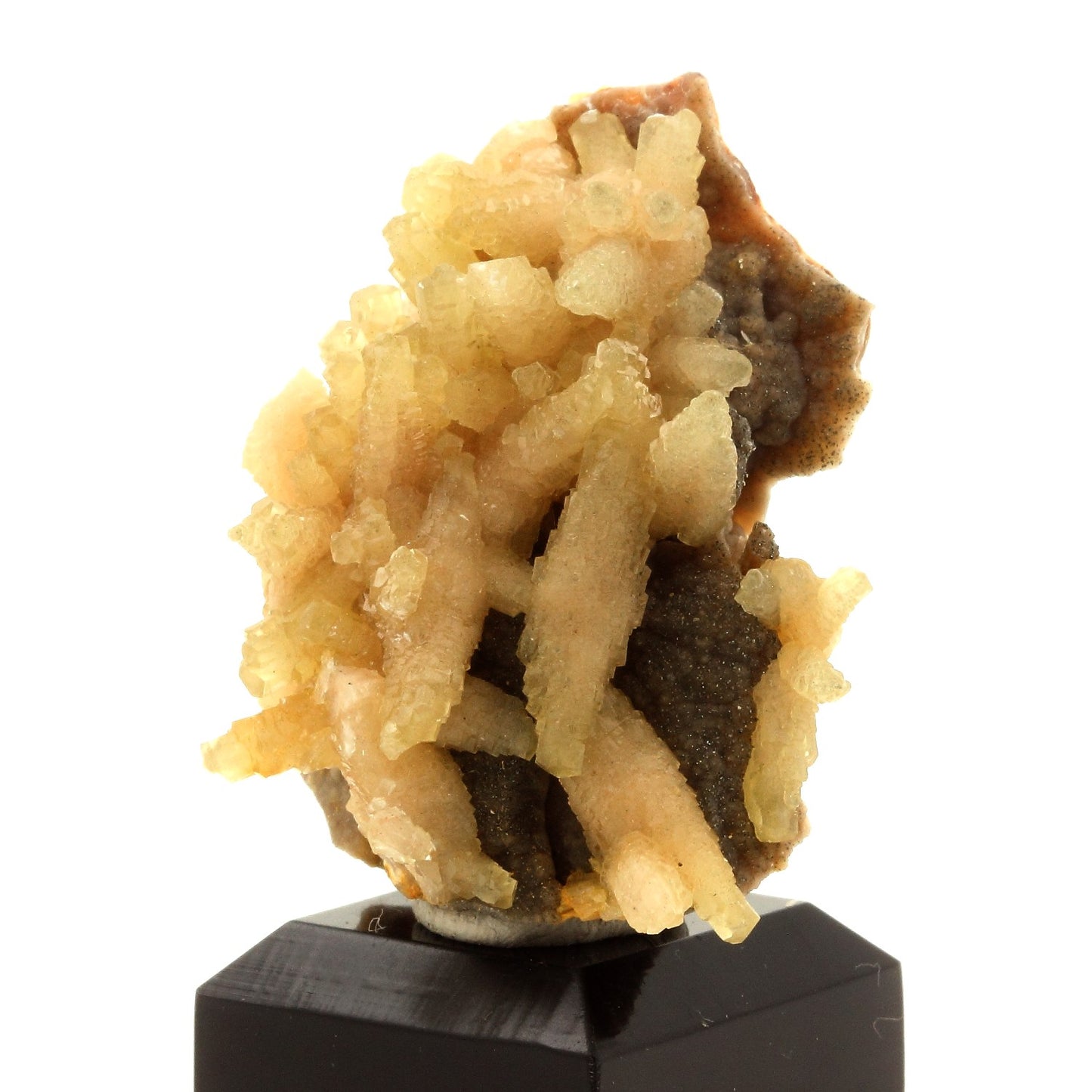 Calcite. 215.5 carats. Luzy, Nièvre, France