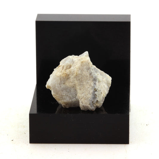 Sjögrenite. 25.7 carats. Estrie, Québec, Canada