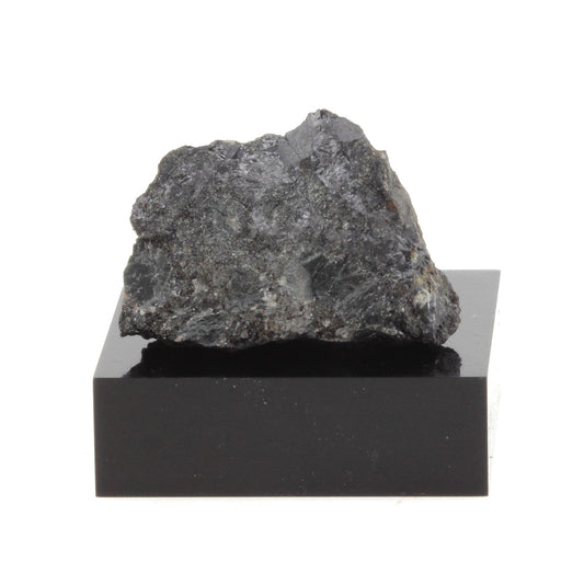 Amphibole schist. 42.7 carats. Wakefield, Québec, Canada