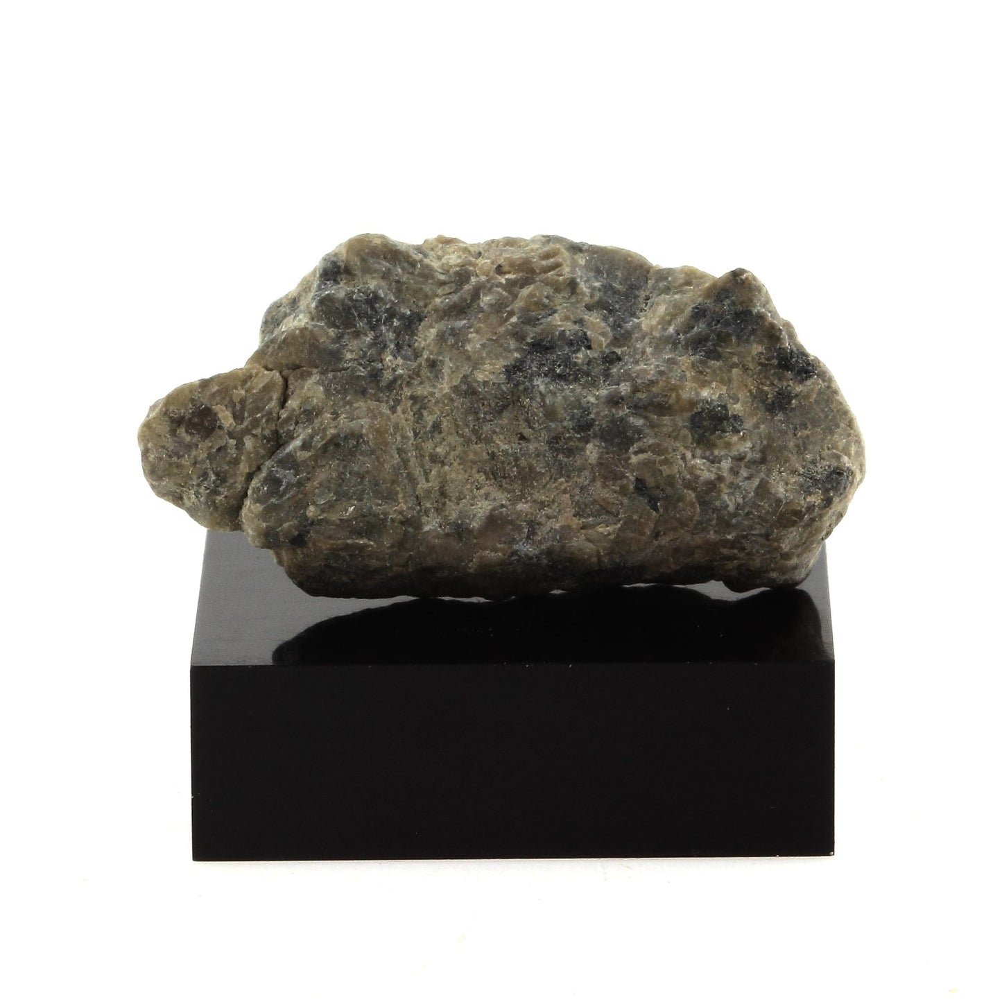 Websterite. 42.5 carats. Grenville, Québec, Canada