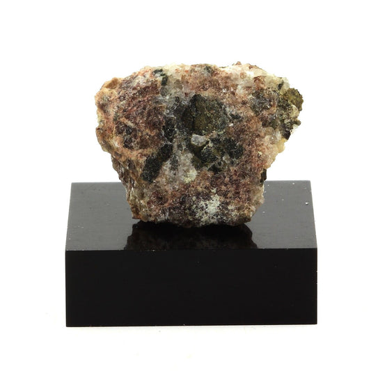 Clino-Amphibole. 48.0 carats. Wilberforce, Ontario, Canada