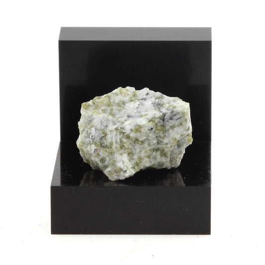 Picrite, 21.6 carats, Grenville, Québec, Canada