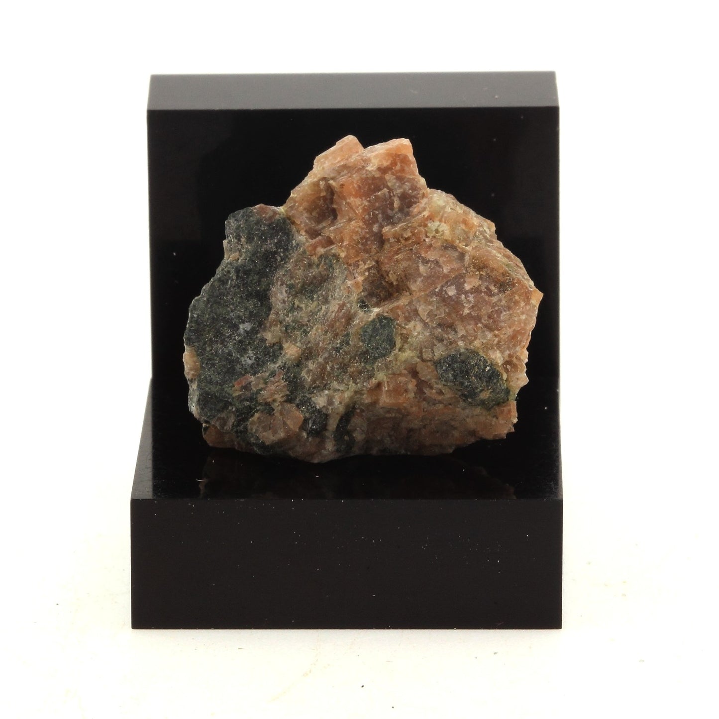 Porthyrite, 46.3 carats, Lanark, Ontario, Canada