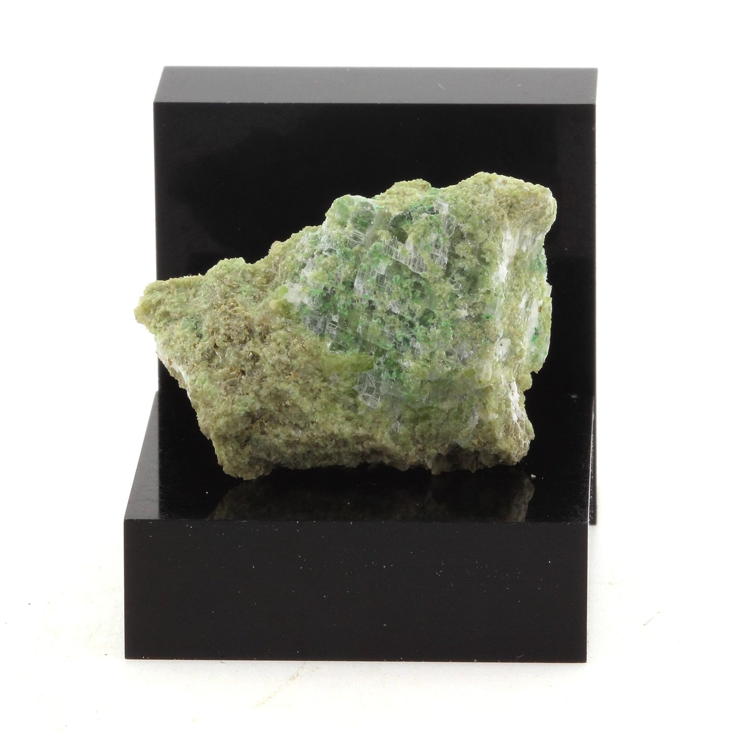 Retgersite en provenance de Estrie, Québec, Canada