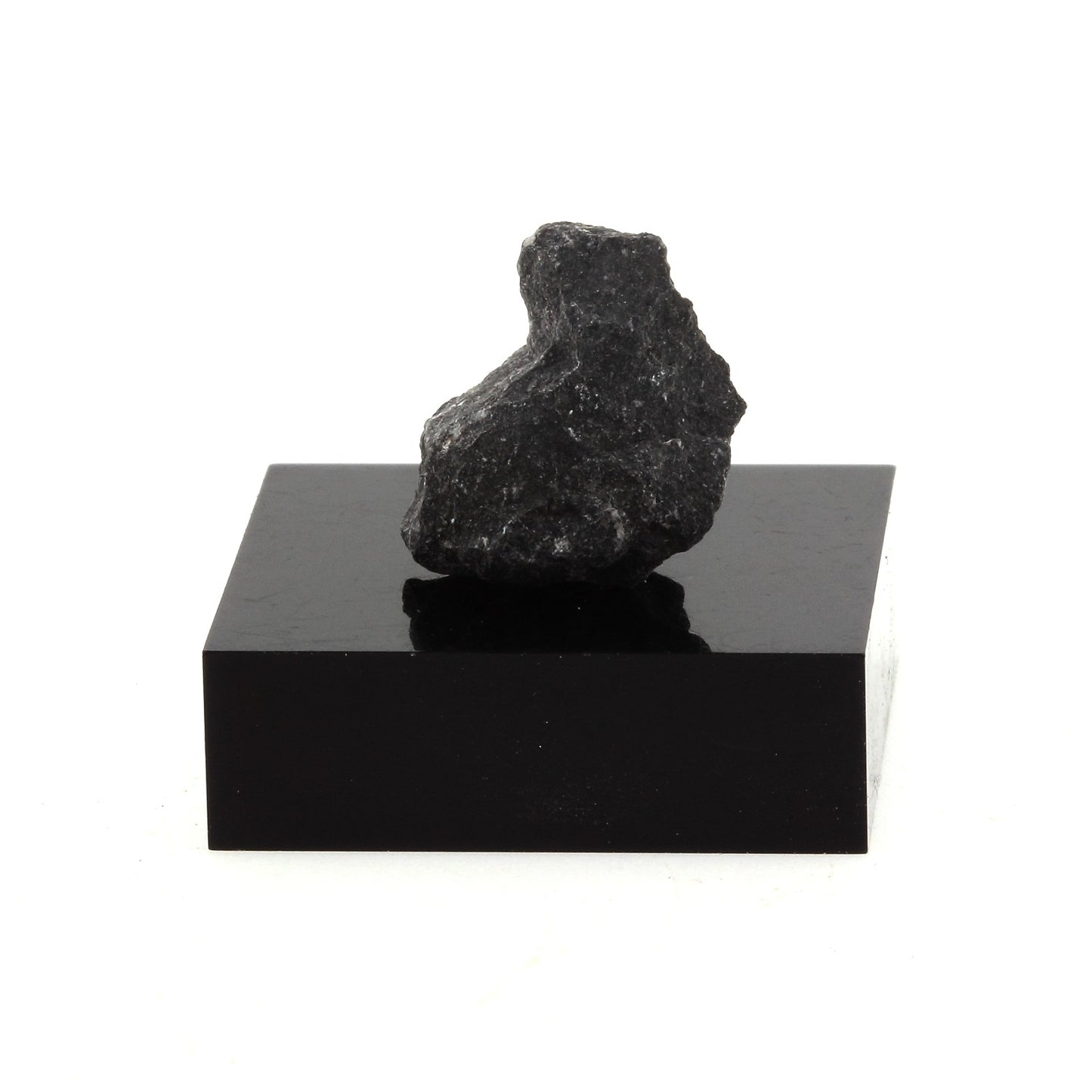 Chert. 14.0 carats. Grenville, Québec, Canada