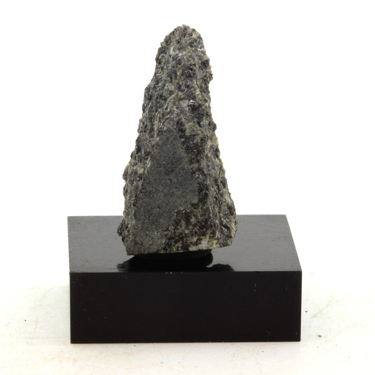 Granite. 30.6 carats. Grenville, Québec, Canada