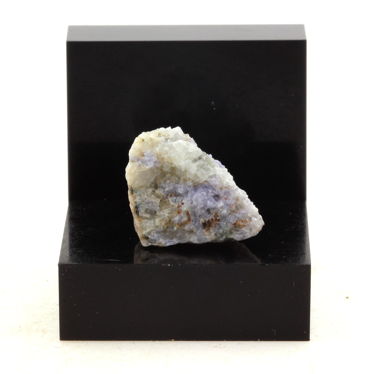 Feldspatoid syenite, 14.8 carats, Ottawa, Ontario, Canada