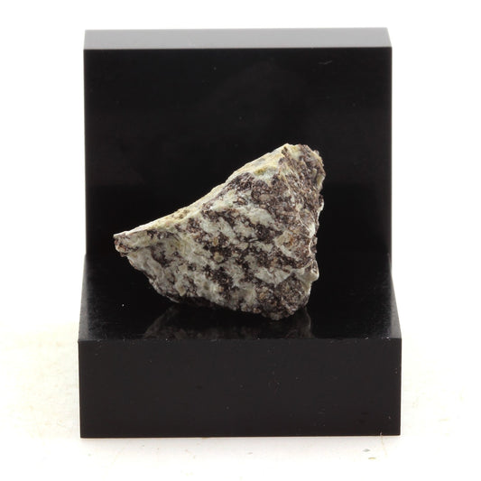 Sericite. 0.34 carats. Mont Mansfield, New York, USA