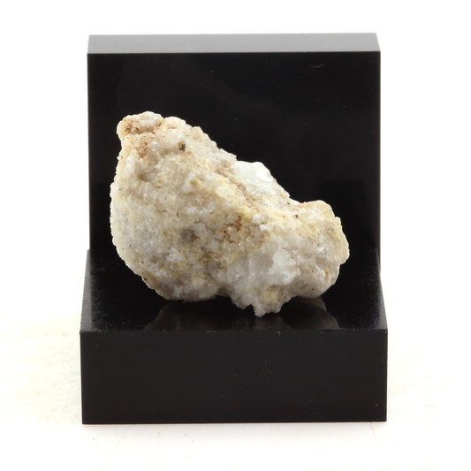 Baryte + Fluorite. 33.9 carats. Madoc, Ontario, Canada