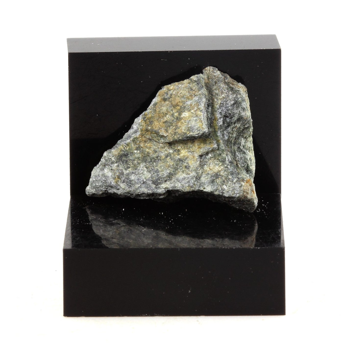 Pyrite Slate, 22.2 carats, Estrie, Québec, Canada