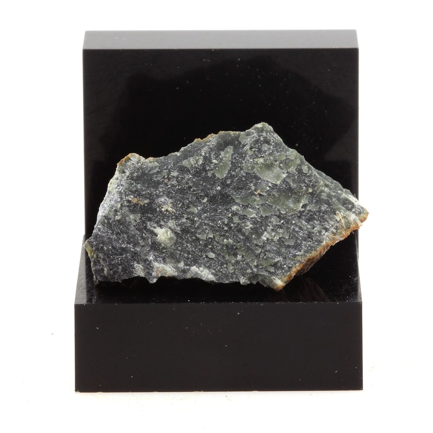 Retinalite. 21.4 carats. Saint-Adrien, Québec, Canada