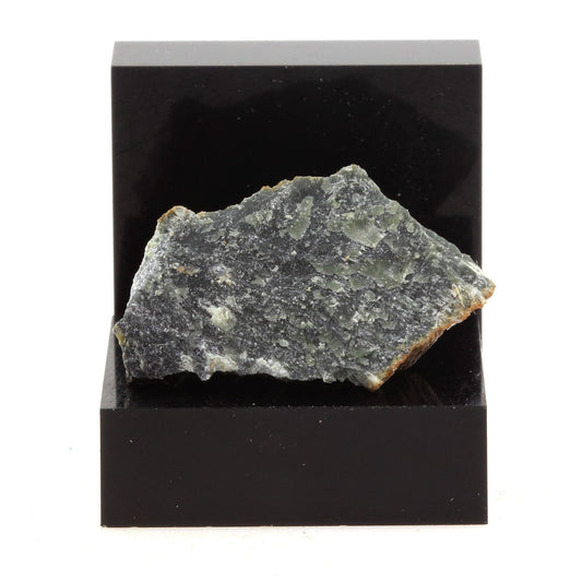 Retinalite. 21.4 carats. Saint-Adrien, Québec, Canada