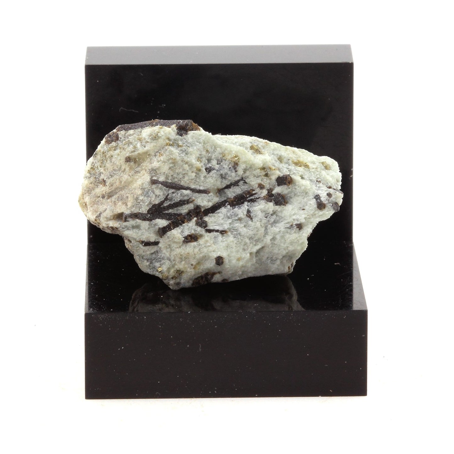 Epidote Schist, 39.1 carats, Madoc, Ontario, Canada