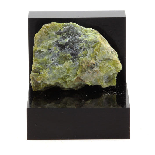 Karystiolite. 36.0 carats. Thetford Mines, Québec, Canada