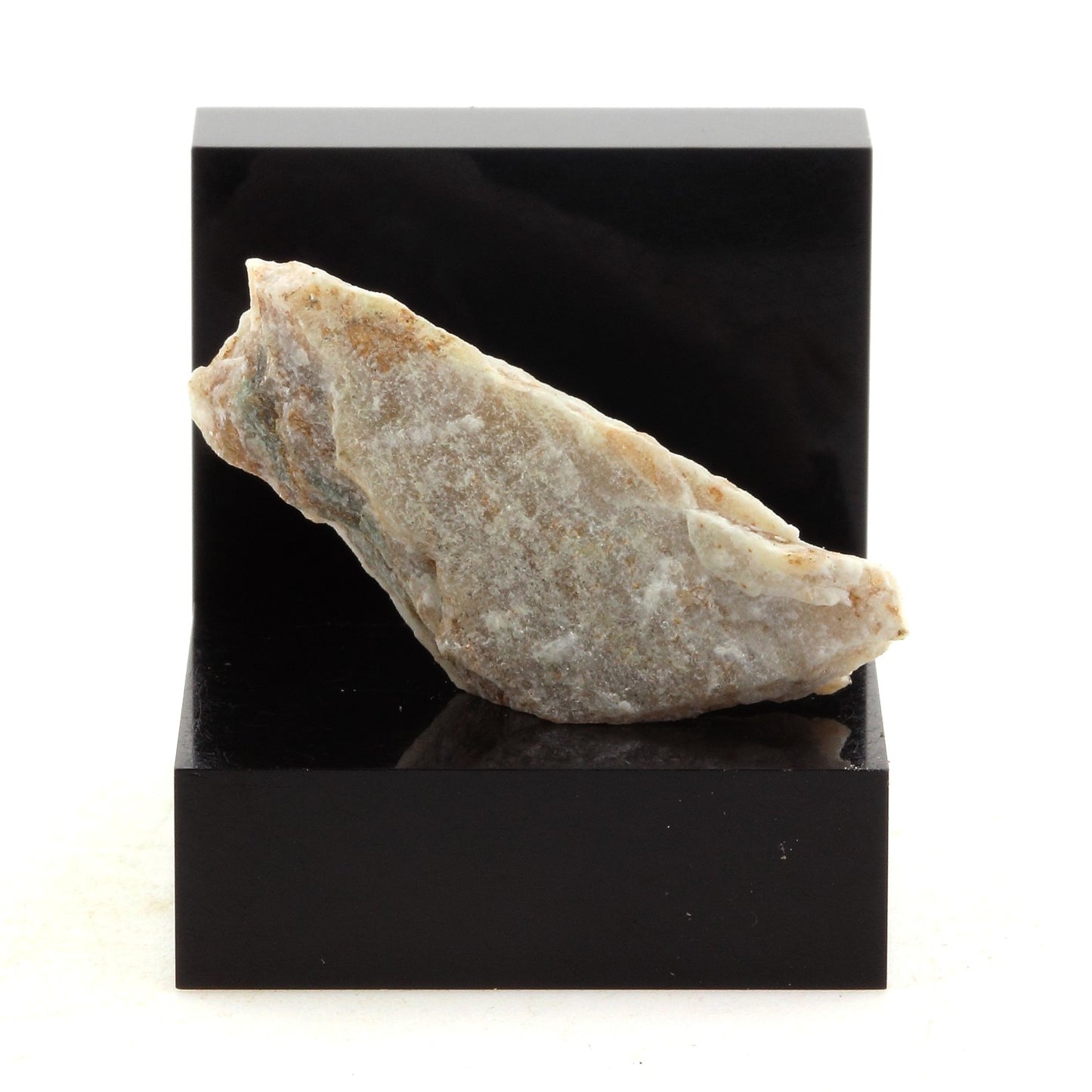 Pyroaurite, 16.5 carats, Estrie, Québec, Canada