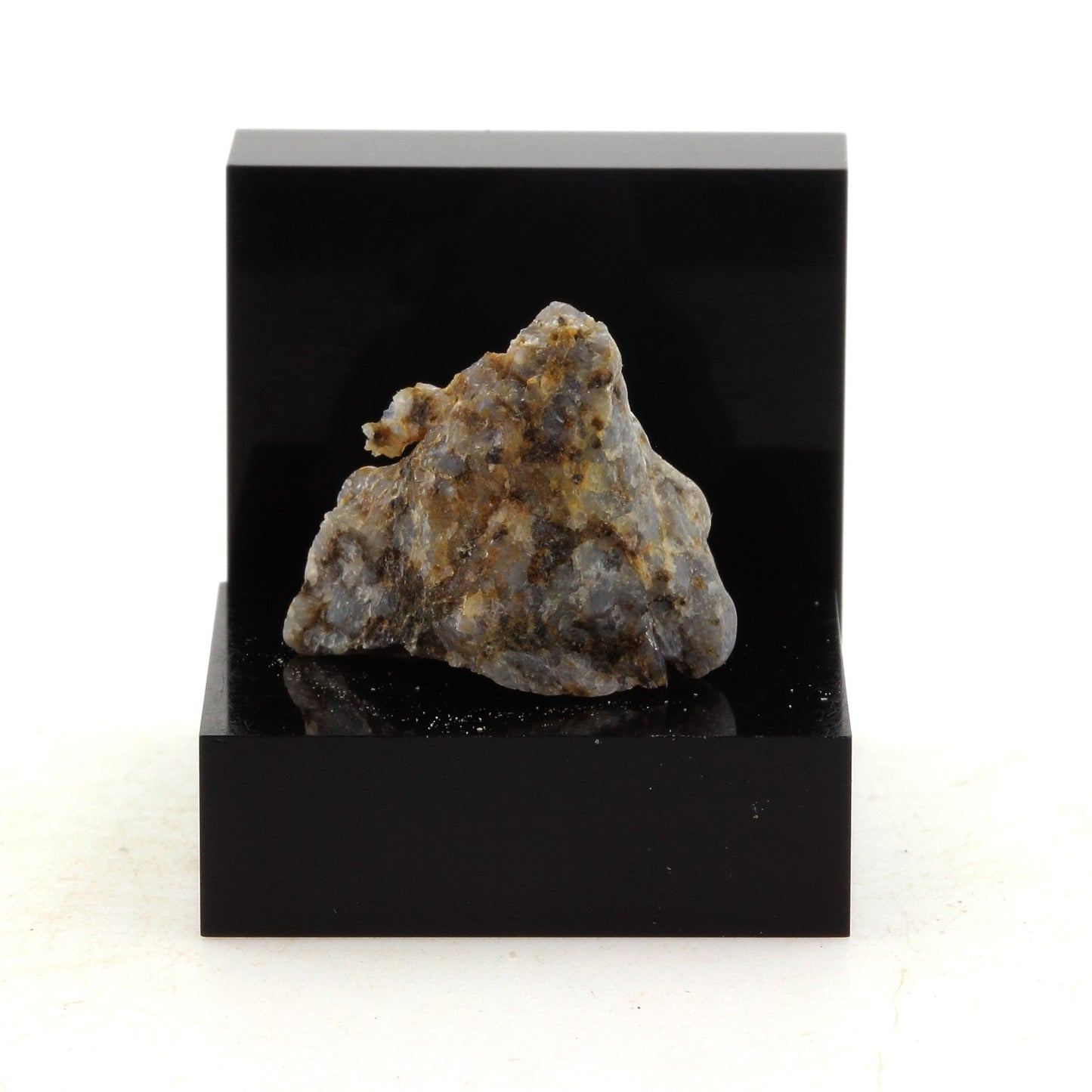 Peristerite, 25.8 carats, Ottawa, Ontario, Canada