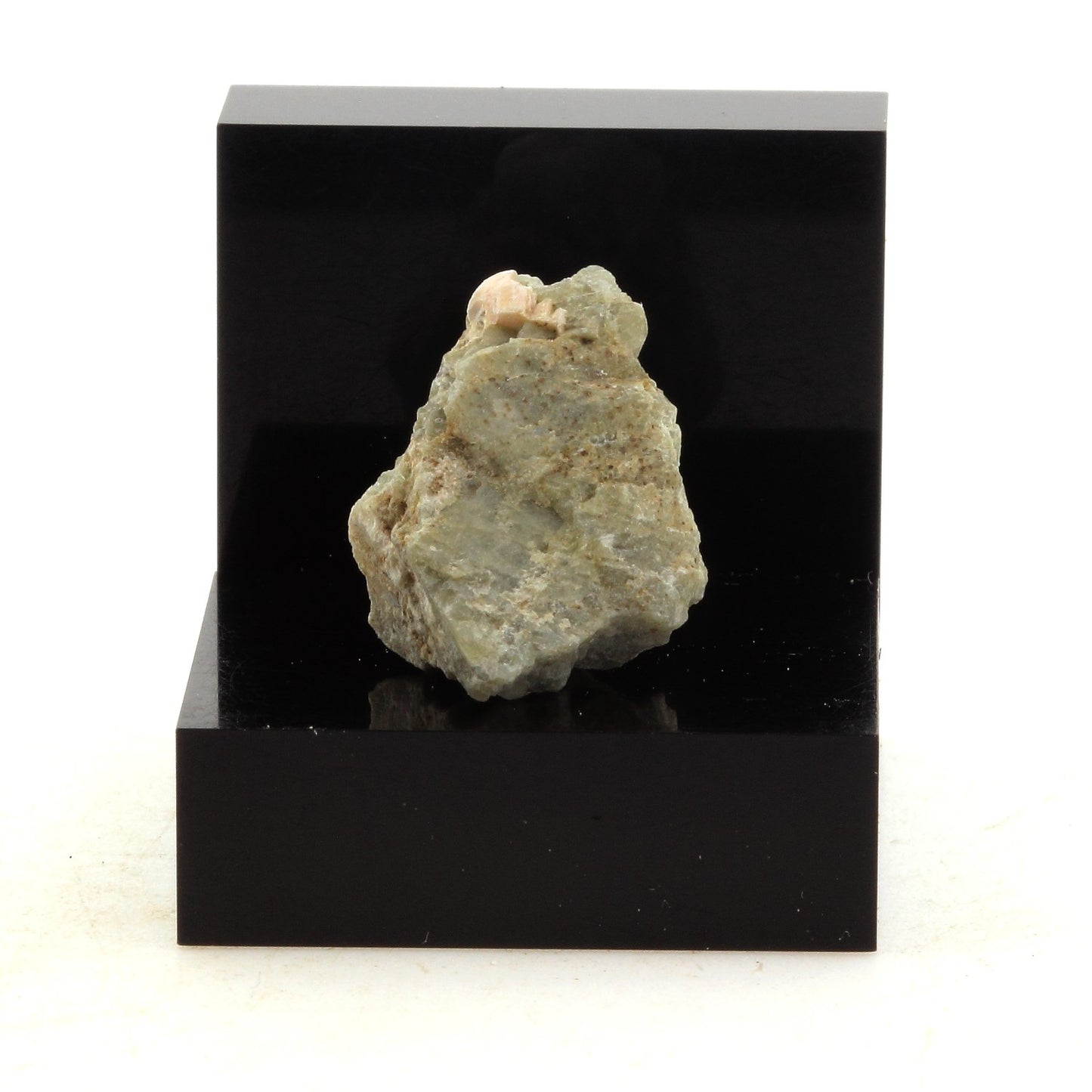 Diopside. 24.4 carats. Grenville, Québec, Canada