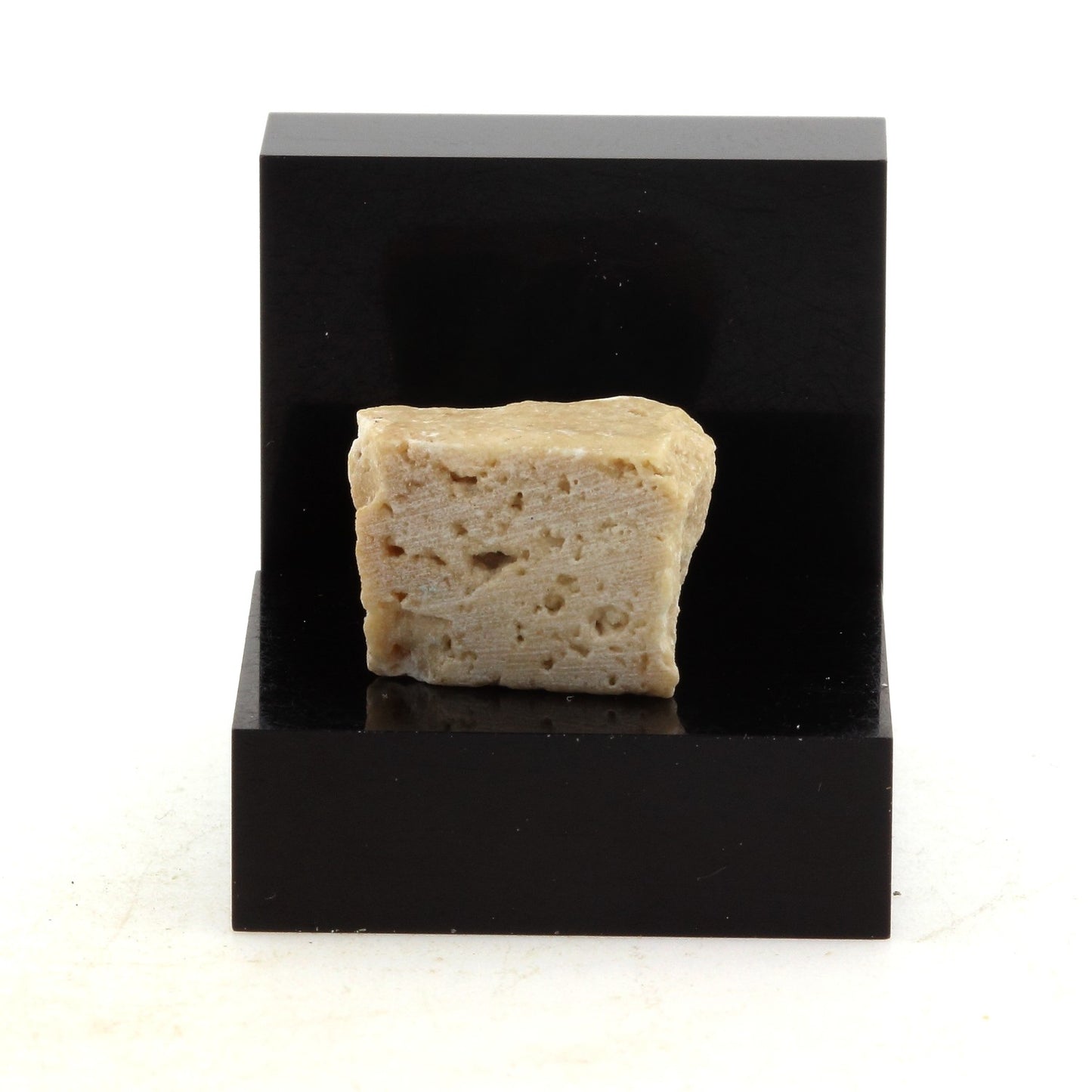 Traonyx. 16.0 carats. Italie