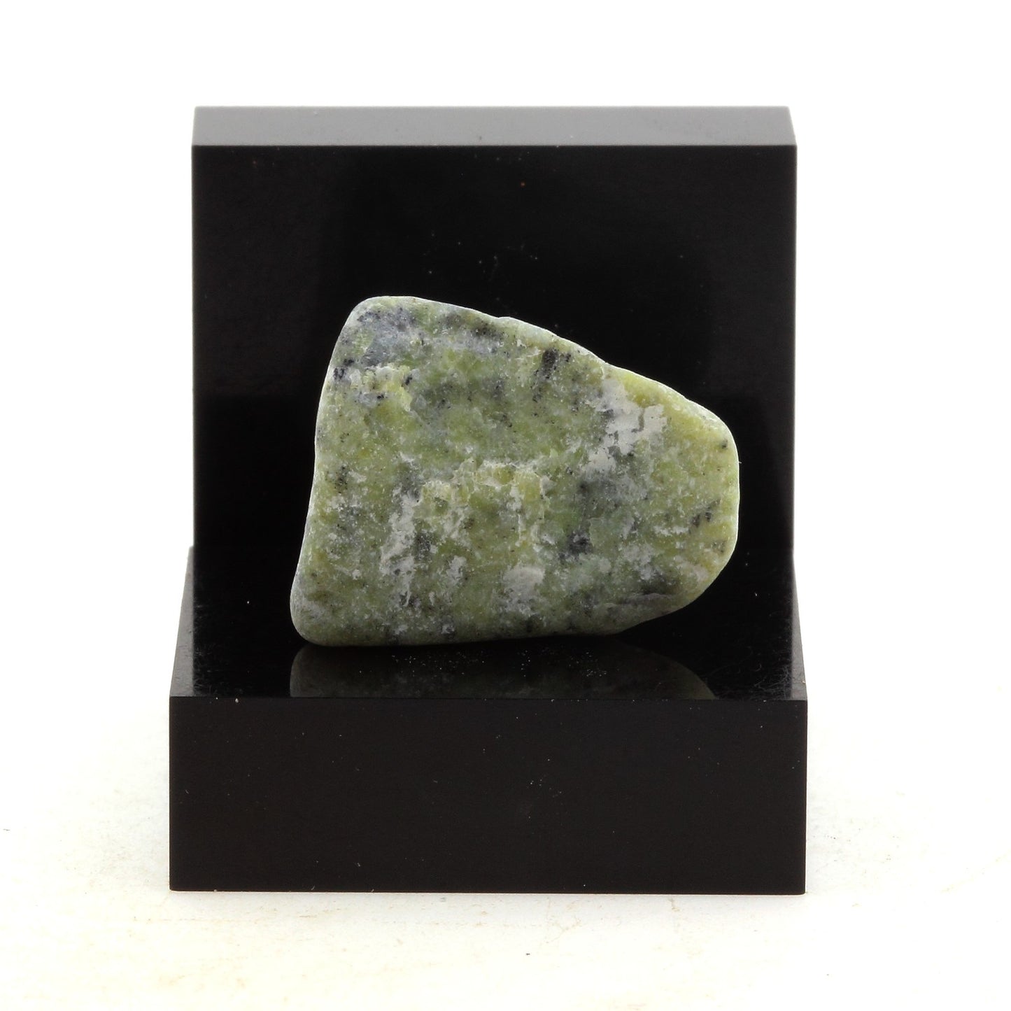 Calciphyre, 15.8 carats, Grenville, Québec, Canada