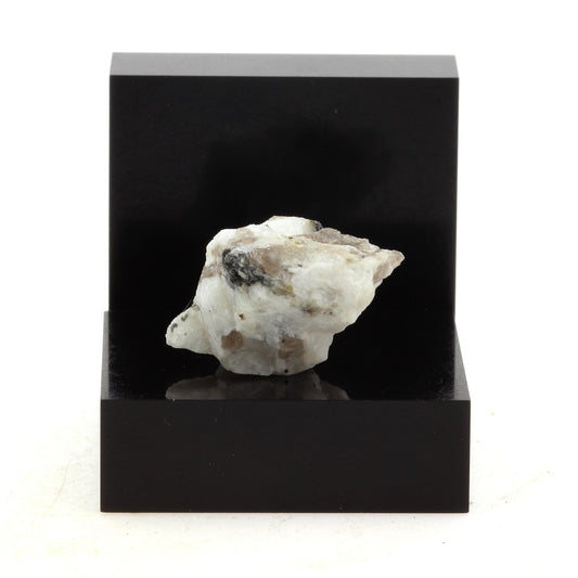 Leucogabbro, 13.8 carats, Maine, USA