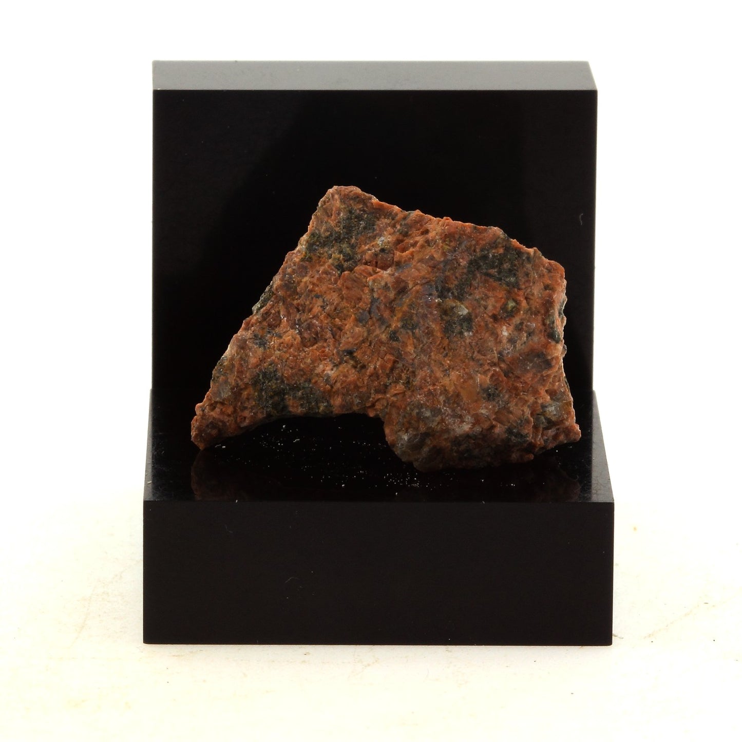 Pulaskite, 20.0 carats, Grenville, Québec, Canada