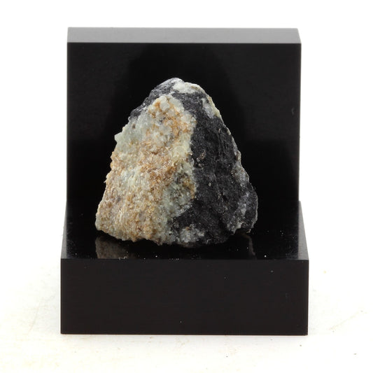 Augite. 33.5 carats. Wakefield, Québec, Canada