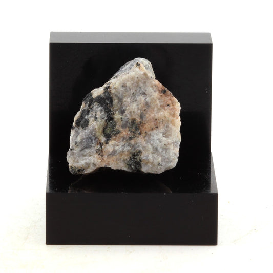 Hornblende Syenite. 31.7 carat. Wakefield, Quebec, Canada