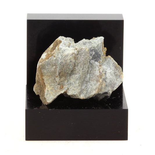 Cassiterite. 31.7 carats. Estrie, Québec, Canada