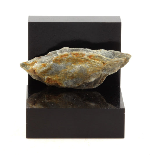 Chromite. 16.4 carats. Estrie, Québec, Canada