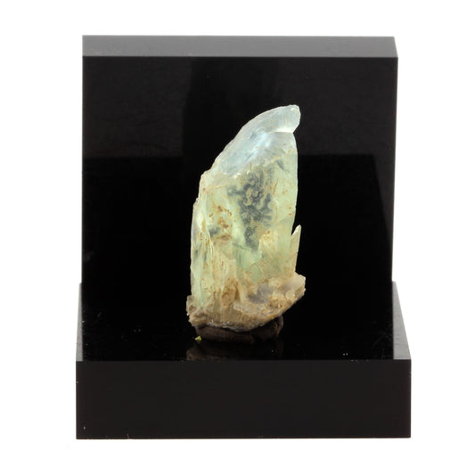 Fluorite verte. 25.4 carats. Massif des Aravis, Haute-Savoie, France