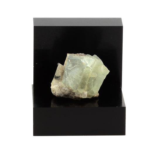 Fluorite verte. 26.0 carats. Massif des Aravis, Haute-Savoie, France