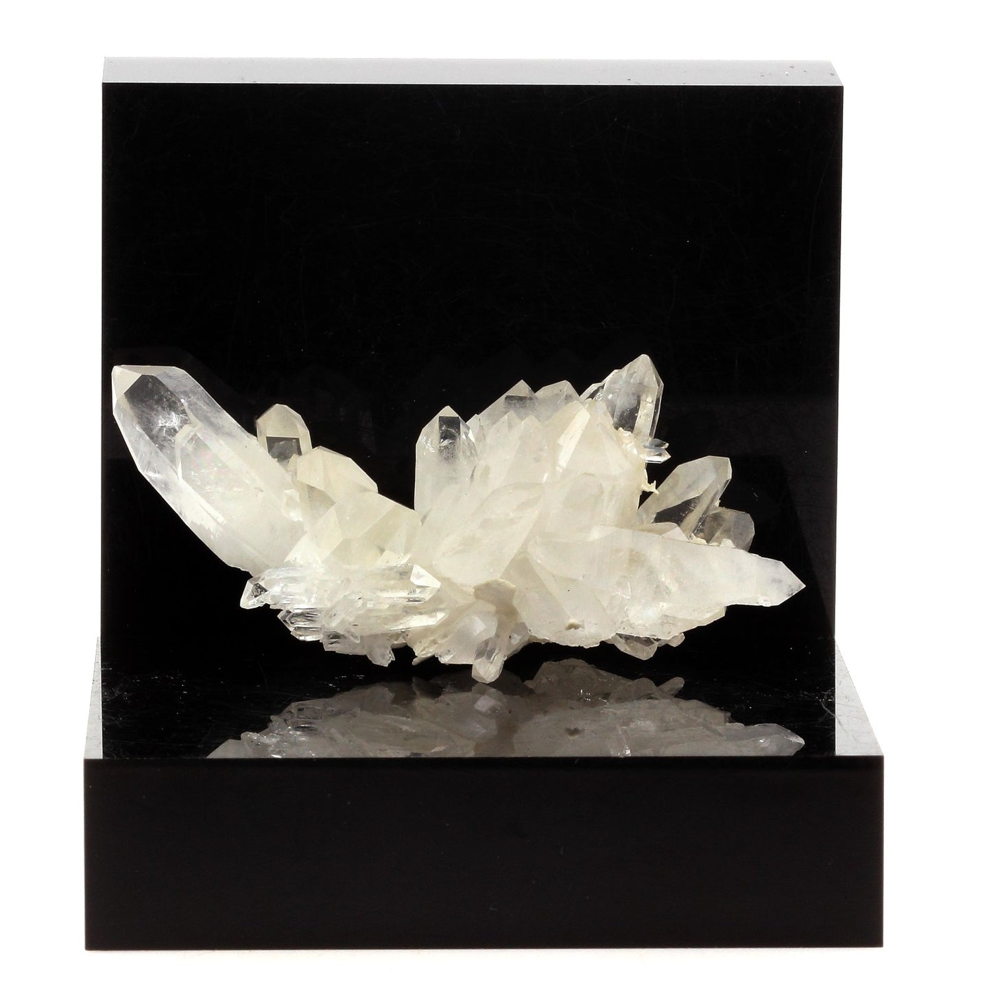 Quartz + Baryte. 224.2 carats. La Gardette, Bourg d'Oisans, France