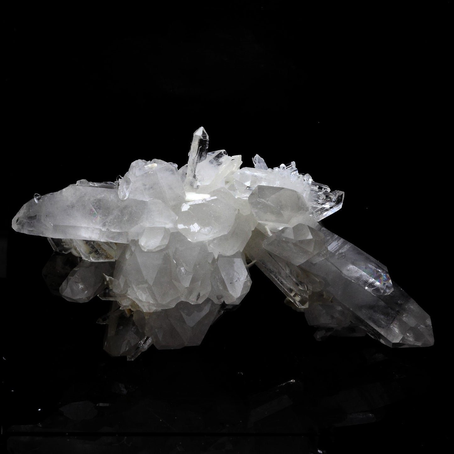 Quartz + Baryte. 224.2 carats. La Gardette, Bourg d'Oisans, France
