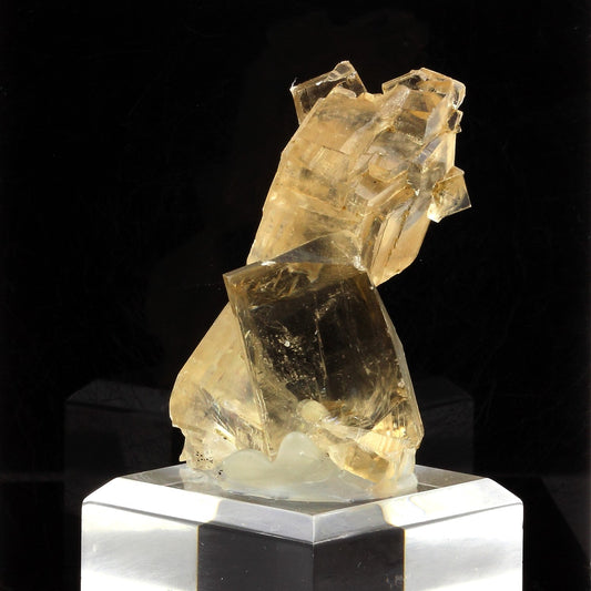 Calcite. 476.8 carats. Jalgaon District, Maharashtra, Inde