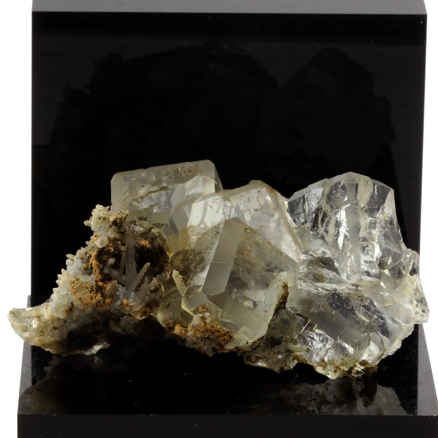 Fluorite. 721.3 carats. Nikolaevskiy Mine, Dal'negorsk, Russie