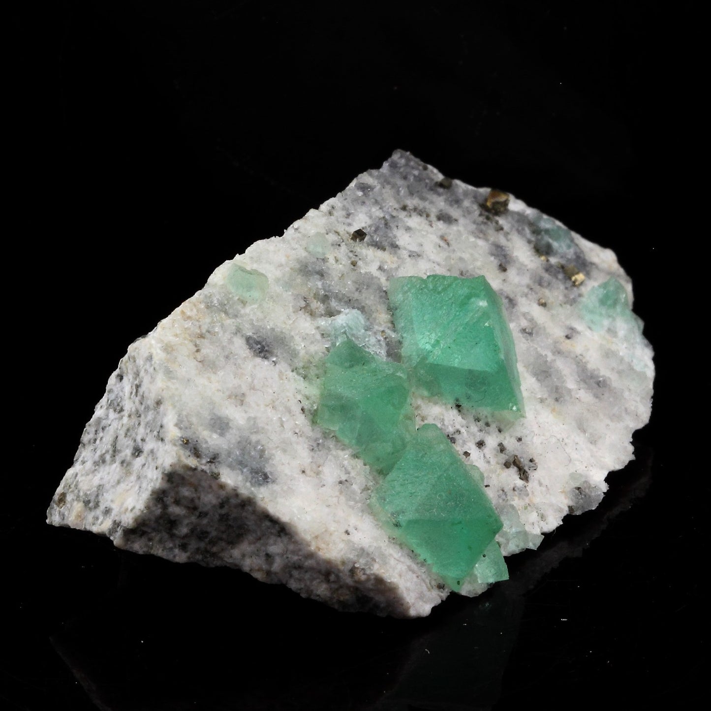 Fluorite. 171.6 carats. El Papiol, Barcelona, Espagne