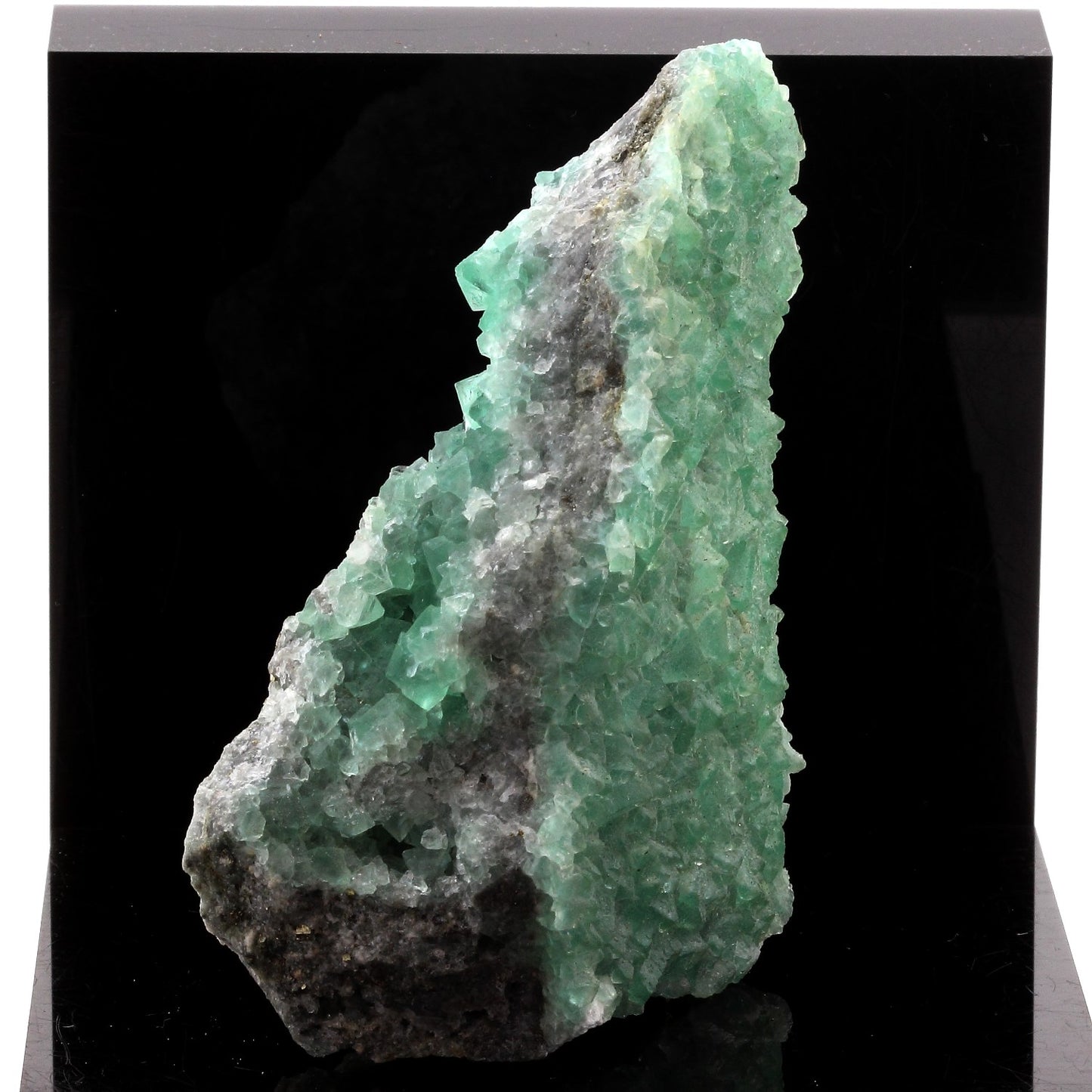 Fluorite. 1075.0 carats. El Papiol, Barcelona, Espagne