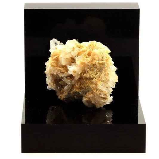 Quartz à Ame (faden quartz) + Calcite. 444.5 carats. La Table, Chambéry, France