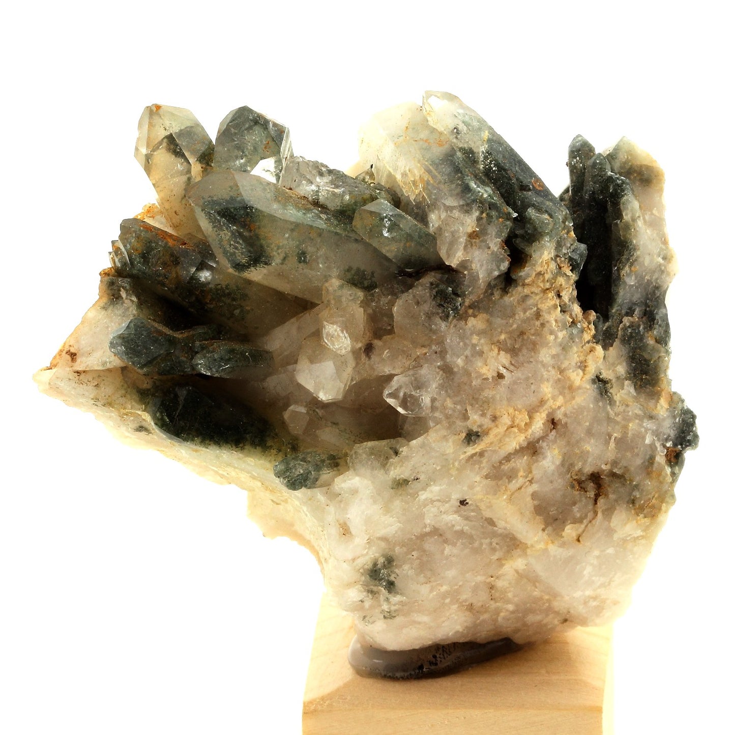 Quartz, Chlorite. 845.8 carats. La Léchère, Tarentaise, Savoie, France