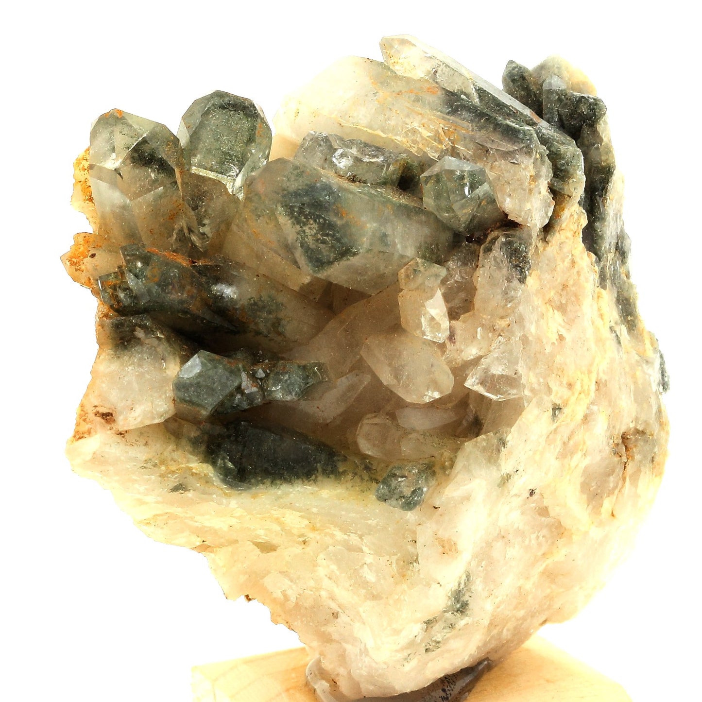 Quartz, Chlorite. 845.8 carats. La Léchère, Tarentaise, Savoie, France