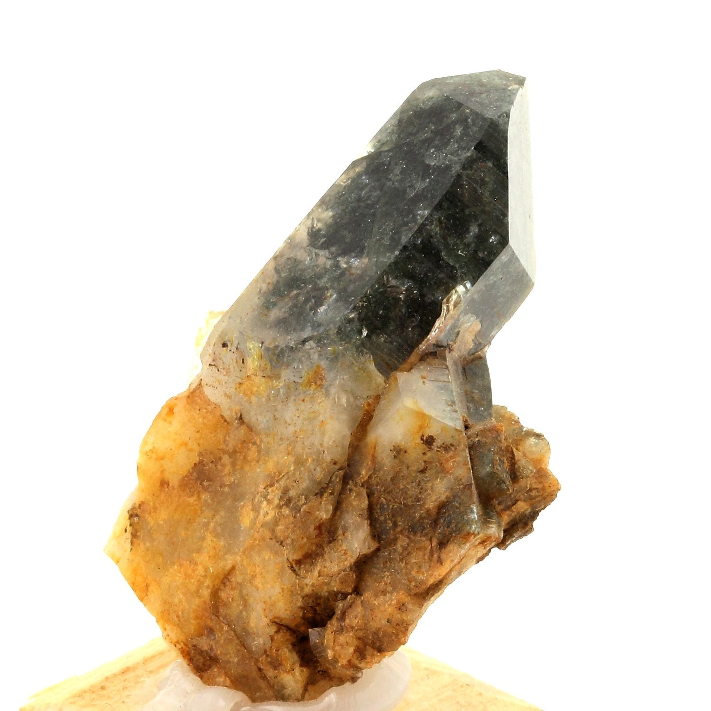 Quartz, Chlorite. 122.5 carats. La Léchère, Tarentaise, Savoie, France
