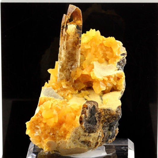 Baryte + Calcite. 1994.5 carats. Elk Creek locality, South Dakota, USA