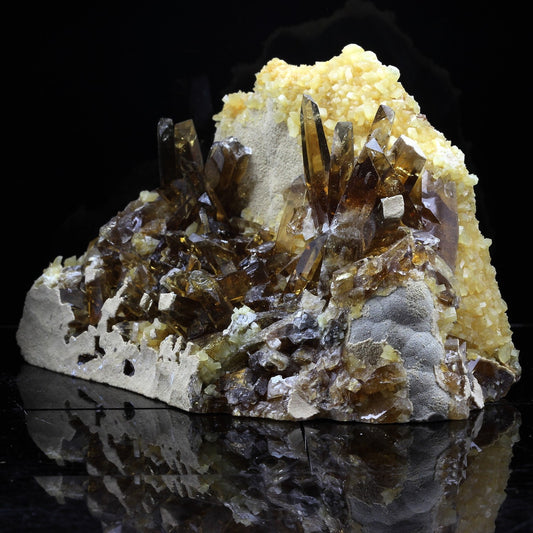 Baryte + Calcite. 1892.0 carats. Elk Creek locality, South Dakota, USA