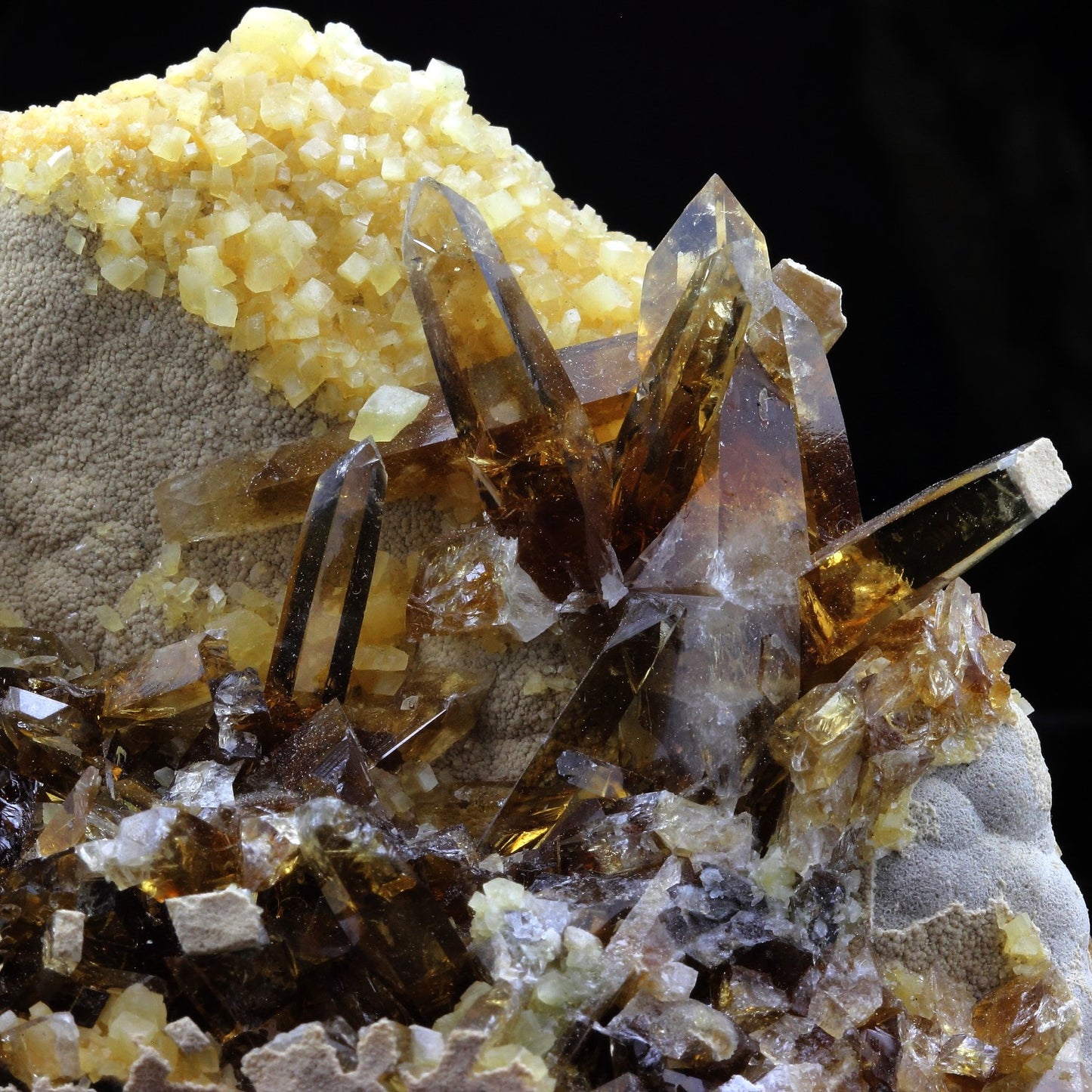 Baryte + Calcite. 1892.0 carats. Elk Creek locality, South Dakota, USA