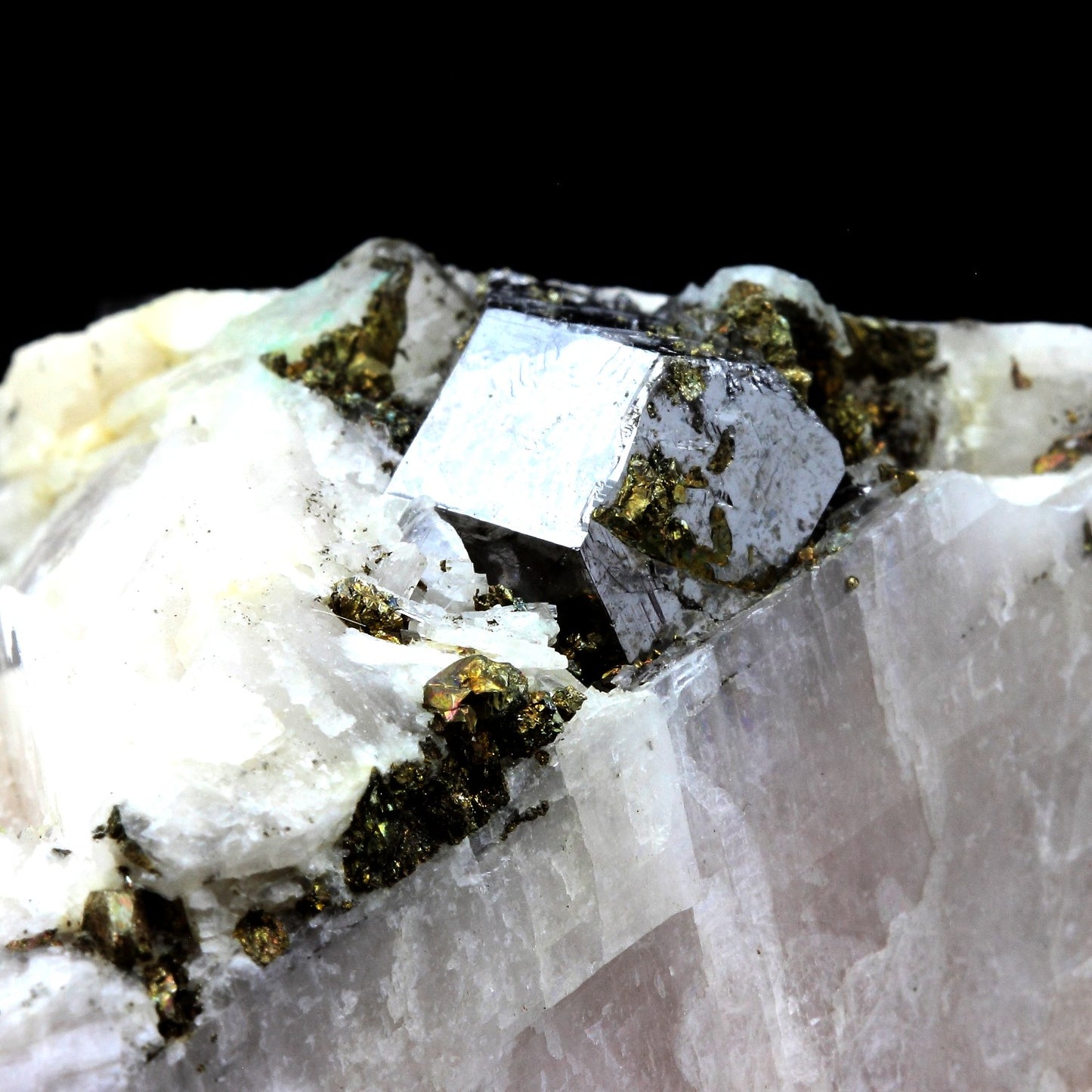 Carrollite. 1362.0 carats. Kamoya South II Mine, Haut-Katanga, Congo