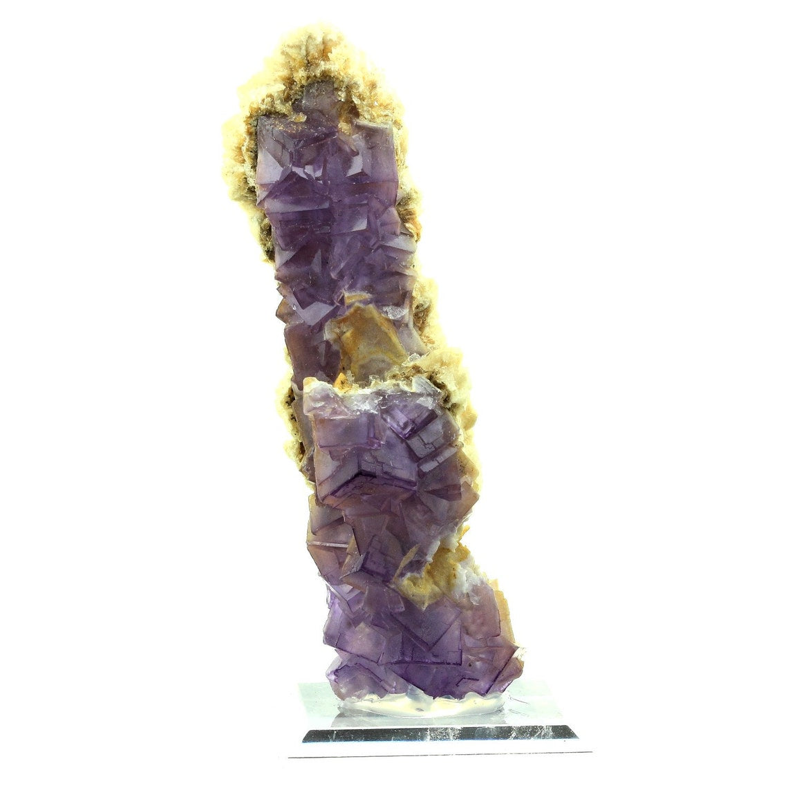 Fluorite. 456.0 carats. Weishan Co., Dali, Yunnan, Chine