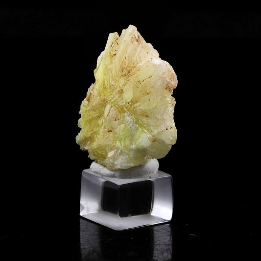 Cerusite jaune. 53.9 carats. M'fouati Mine, M'fouati District, Congo