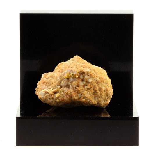 Wulfenite + Baryte + Fluorite. 365.8 carats. Lantignié, France